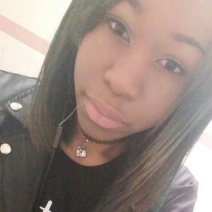 Meet your Posher, Makayla